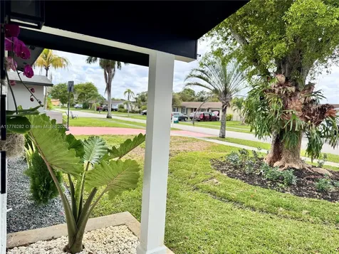 11571 SW 121st Avenue Miami FL 33186