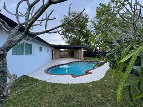 11571 SW 121st Avenue Miami FL 33186