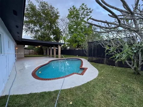 11571 SW 121st Avenue Miami FL 33186