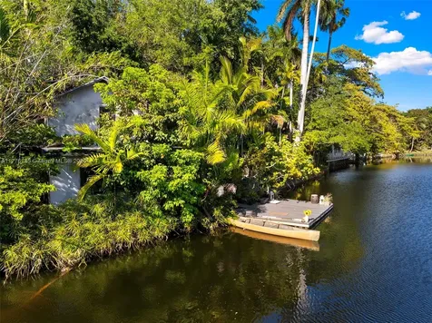 376 NE 85th Street El Portal FL 33138