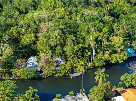 376 NE 85th Street El Portal FL 33138