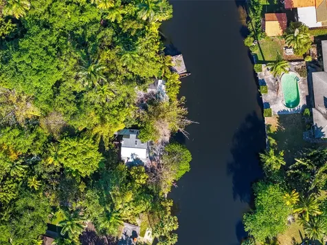 376 NE 85th Street El Portal FL 33138