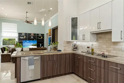 1844 Lighthouse Court Weston FL 33327