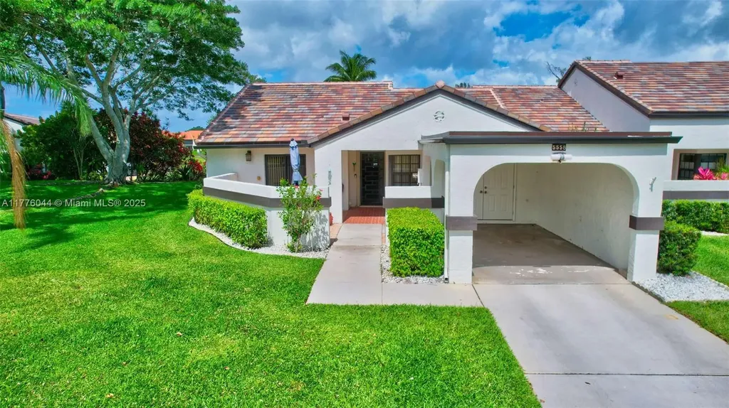 5558 E Parkwalk Circle E Boynton Beach FL 33472