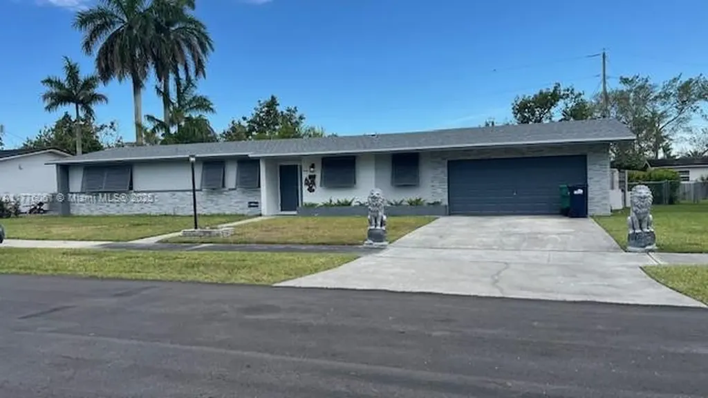9380 SW 179th Terrace Palmetto Bay FL 33157