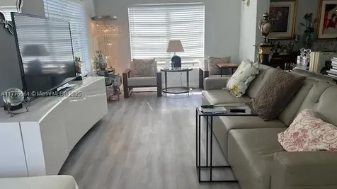 9380 SW 179th Terrace Palmetto Bay FL 33157