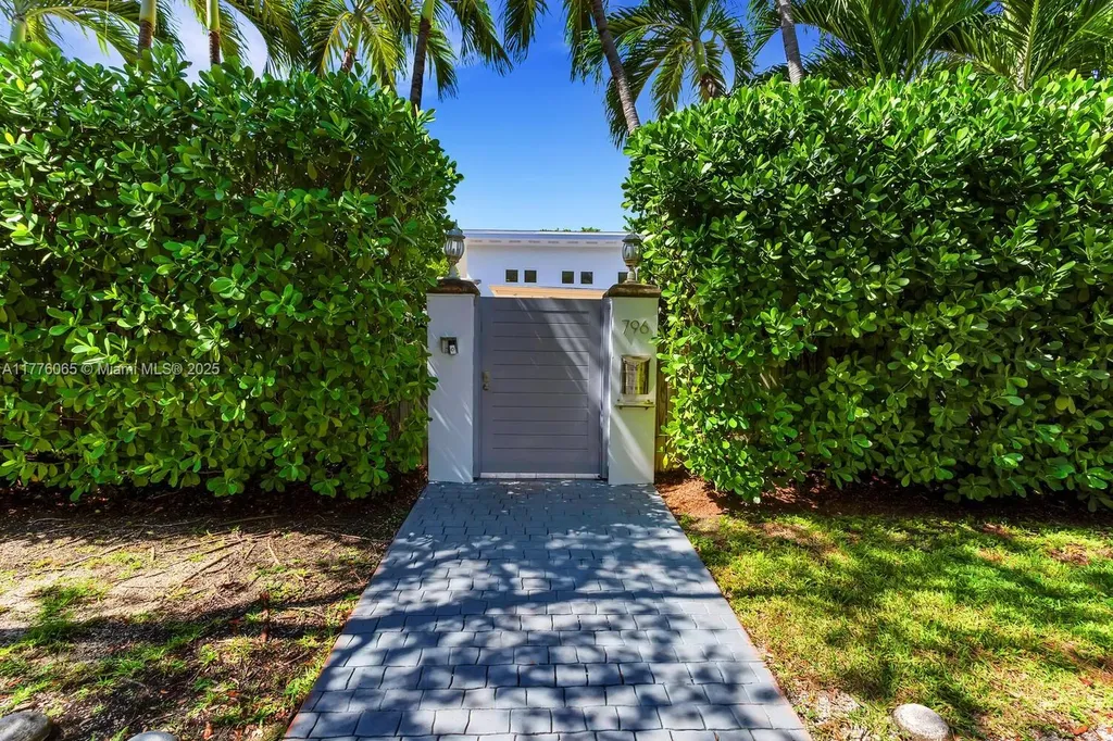 796 Glenridge Road Key Biscayne FL 33149