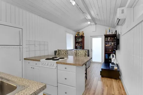 796 Glenridge Road Key Biscayne FL 33149
