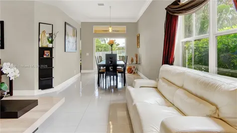 773 Tanglewood Circle Weston FL 33327