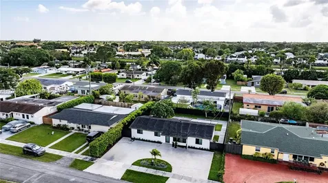 10854 SW 68th Drive Miami FL 33173