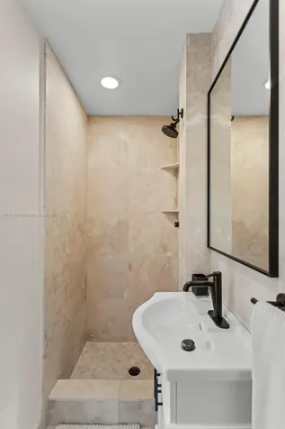 1762 SE 7th Street Fort Lauderdale FL 33316