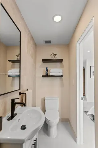 1762 SE 7th Street Fort Lauderdale FL 33316