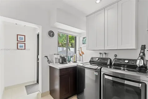 1762 SE 7th Street Fort Lauderdale FL 33316