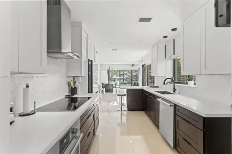 1762 SE 7th Street Fort Lauderdale FL 33316