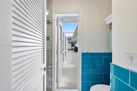 1999 NW 107th Drive Coral Springs FL 33071