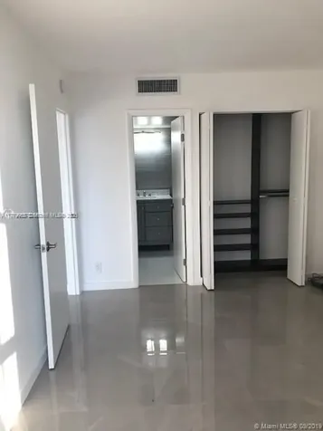 20301 W Country Club Drive Aventura FL 33180
