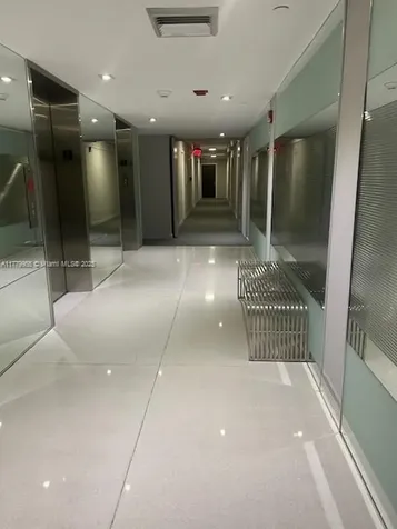 20301 W Country Club Drive Aventura FL 33180