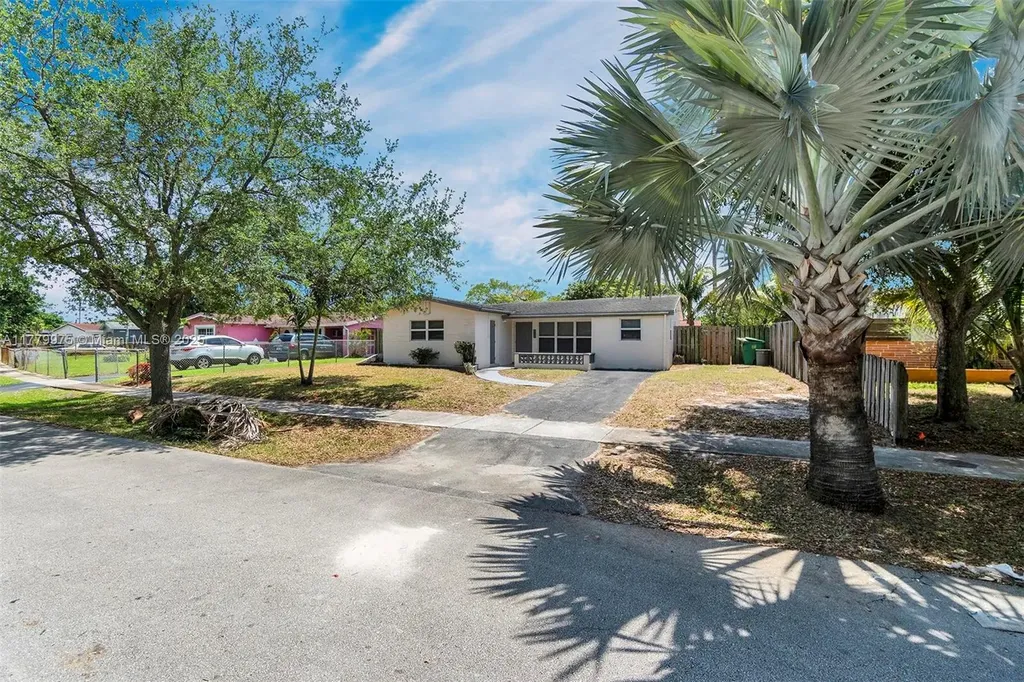 3830 NW 7th Court Lauderhill FL 33311