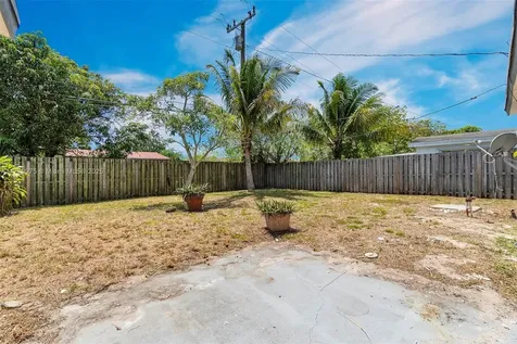 3830 NW 7th Court Lauderhill FL 33311