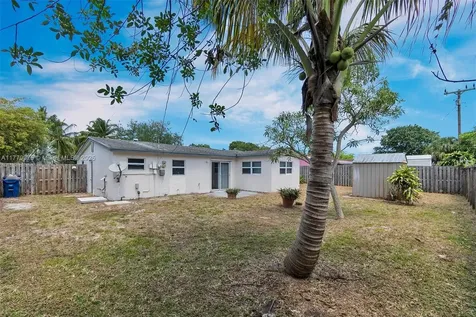 3830 NW 7th Court Lauderhill FL 33311