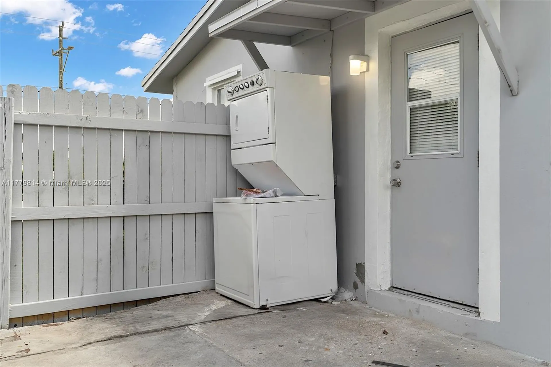 1402 NW 19th Street Fort Lauderdale FL 33311