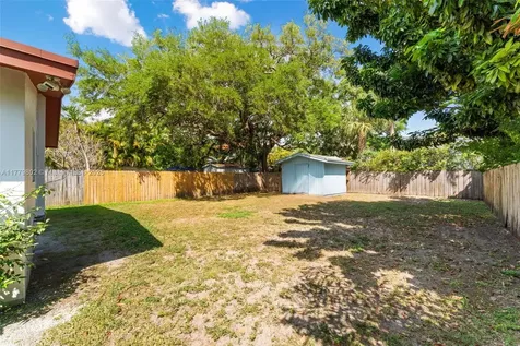 7265 SW 167th Street Palmetto Bay FL 33157