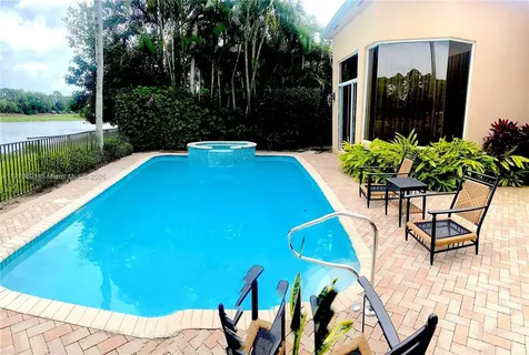 111 Via Verde Way Palm Beach Gardens FL 33418