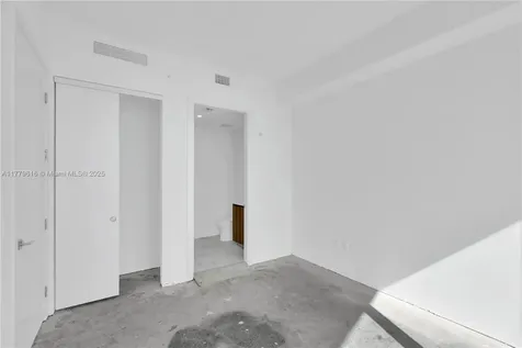 17550 Collins Avenue Sunny Isles Beach FL 33160