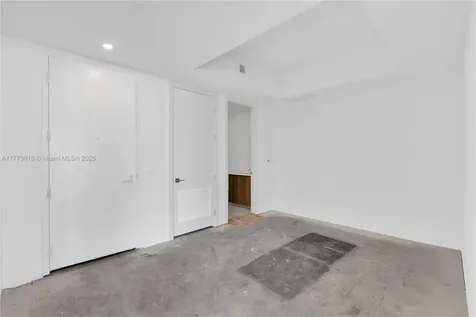 17550 Collins Avenue Sunny Isles Beach FL 33160