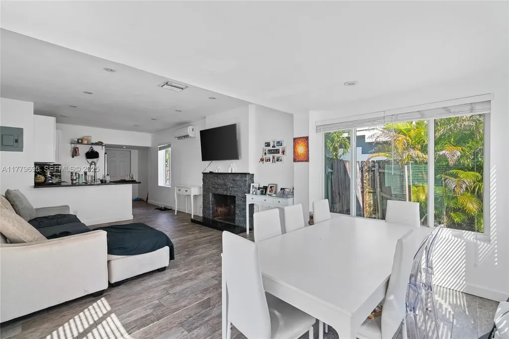 1843 SW 4th Avenue Fort Lauderdale FL 33315