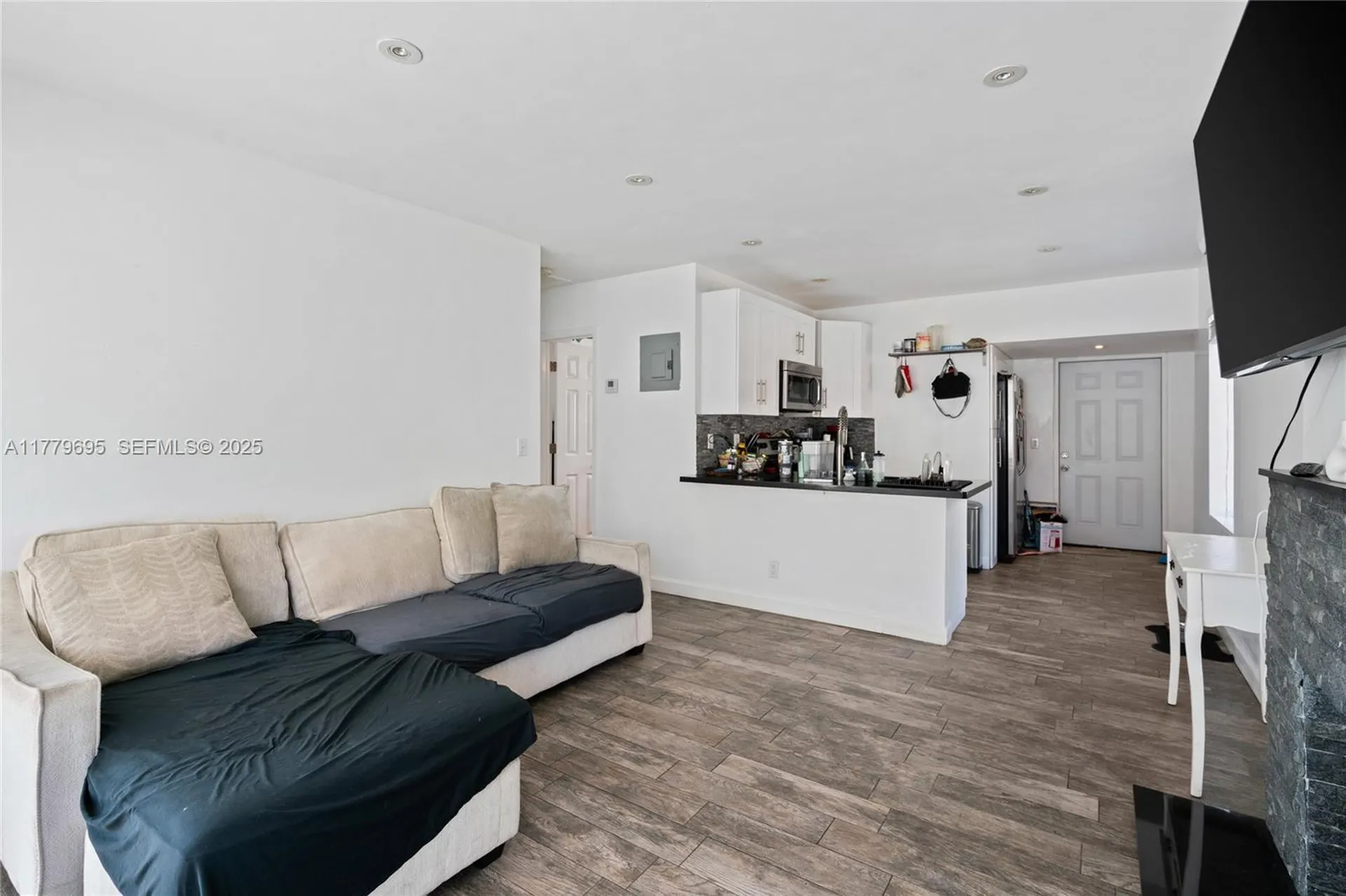 1843 SW 4th Avenue Fort Lauderdale FL 33315