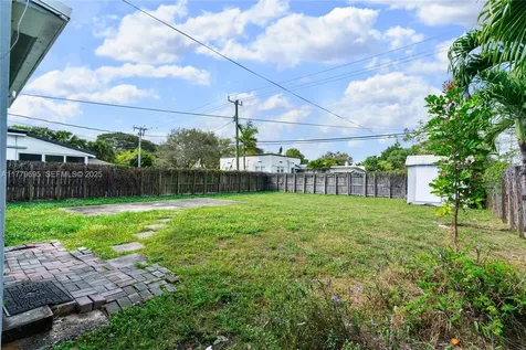 1843 SW 4th Avenue Fort Lauderdale FL 33315