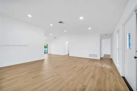 8380 NW 7th Street Pembroke Pines FL 33024