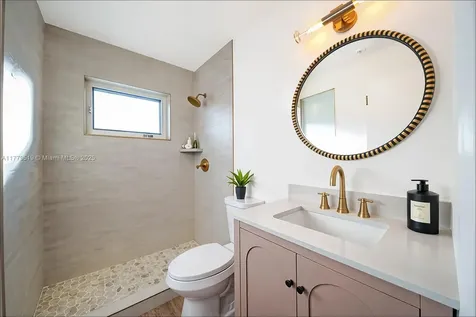 8380 NW 7th Street Pembroke Pines FL 33024