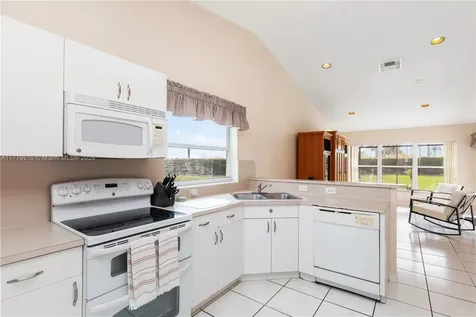 101 NW 187th Avenue Pembroke Pines FL 33029