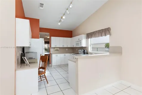 101 NW 187th Avenue Pembroke Pines FL 33029