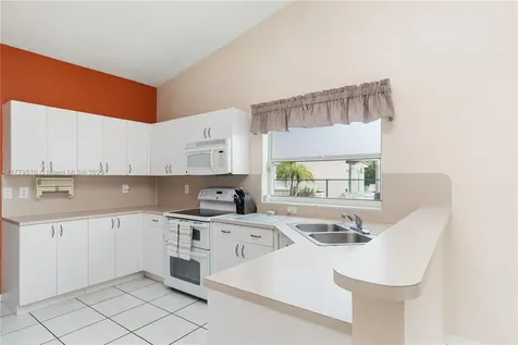 101 NW 187th Avenue Pembroke Pines FL 33029
