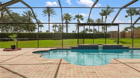 101 NW 187th Avenue Pembroke Pines FL 33029