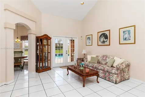 101 NW 187th Avenue Pembroke Pines FL 33029