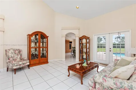 101 NW 187th Avenue Pembroke Pines FL 33029