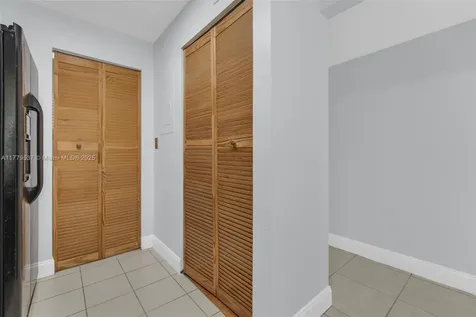 1341 E Golfview Drive Pembroke Pines FL 33026