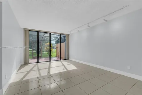 1341 E Golfview Drive Pembroke Pines FL 33026
