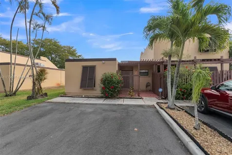 1341 E Golfview Drive Pembroke Pines FL 33026
