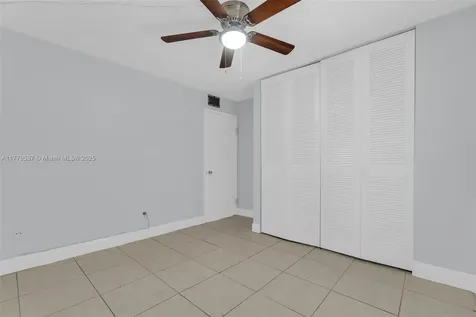 1341 E Golfview Drive Pembroke Pines FL 33026