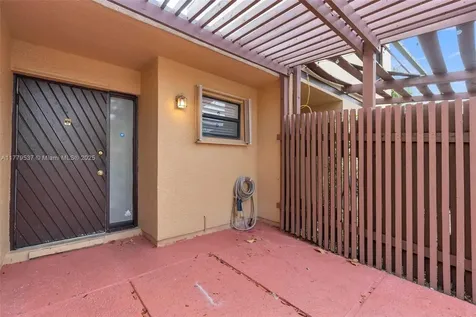 1341 E Golfview Drive Pembroke Pines FL 33026