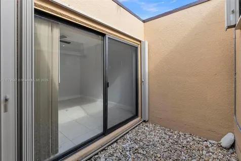 1341 E Golfview Drive Pembroke Pines FL 33026