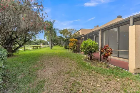 1341 E Golfview Drive Pembroke Pines FL 33026