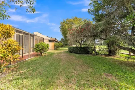 1341 E Golfview Drive Pembroke Pines FL 33026