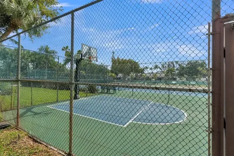 1341 E Golfview Drive Pembroke Pines FL 33026
