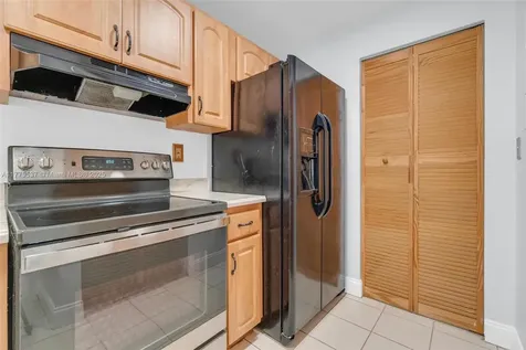 1341 E Golfview Drive Pembroke Pines FL 33026